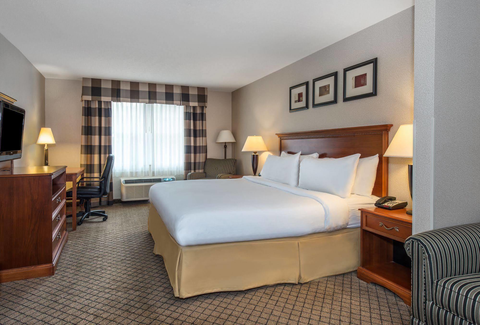 Holiday Inn Express Hotel & Suites Hampton South-Seabrook, An Ihg Hotel Extérieur photo
